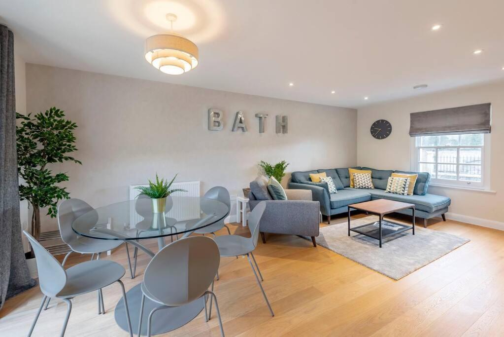 Вилла Fantastic 3-Bed House With Parking Бат Экстерьер фото